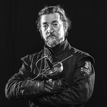 Maestro Ton Puey - Academia da Espada