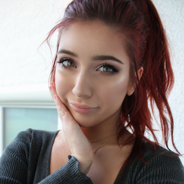 Nicole Furajtarova