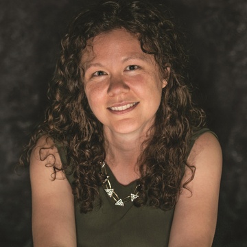 Curving Toward the Center | Crystal Meisaan Chan Patreon Creator Profile