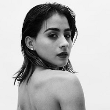 Mia Valentine Patreon Creator Profile