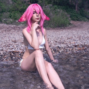 Roze Masquerade
