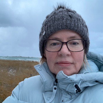 Nadia Gilchrist - Ruby Slipper Astrology