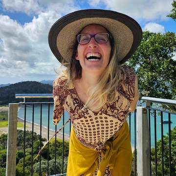 Officially Em's Patreon profile picture