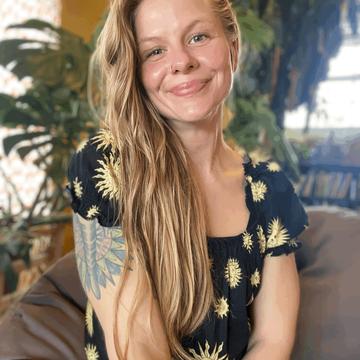 Anna Brown Patreon Creator Profile