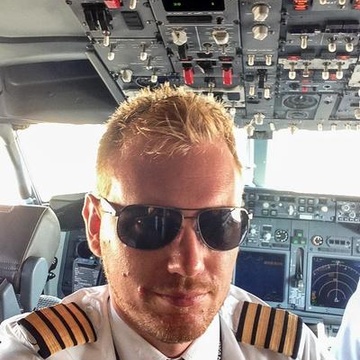 Mentour Pilot