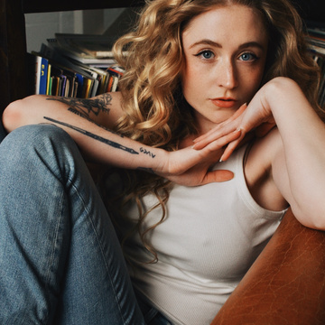 Janet Devlin