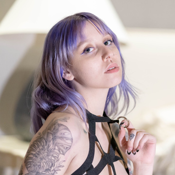 Violescent