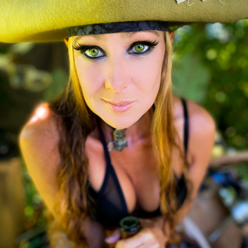 Rebecca Fantasy Model