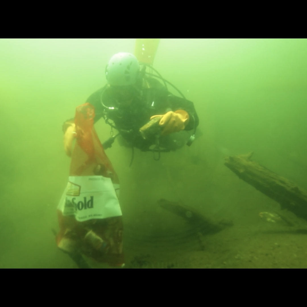 Divers for Cleaner Lakes and Oceans