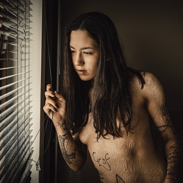 Solitude Skinny Scars