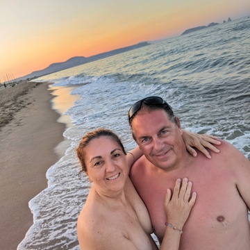 Travel Naked Couple