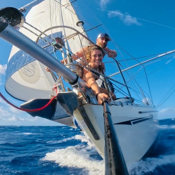 Breaking Waves Sailing