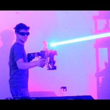 styropyro