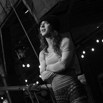 Pj Perry (of the Bellingham Circus Guild)