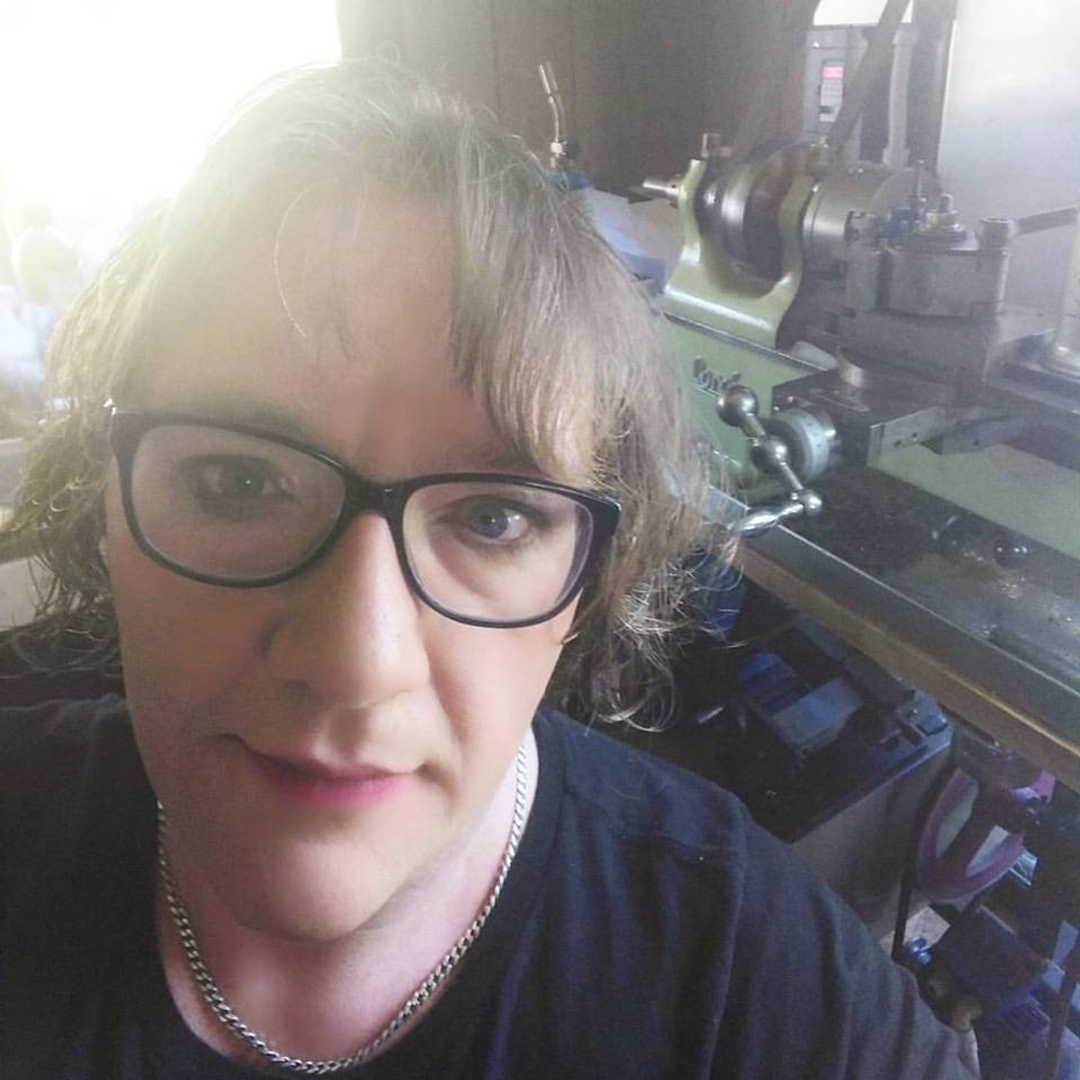 Emmas Spareroom Machineshop