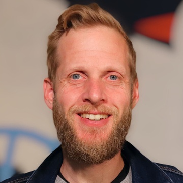 Mr. Tom Froese