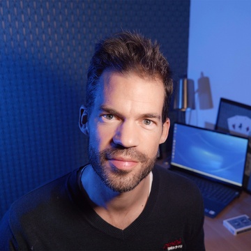 Yoann F // Visual Card Magic