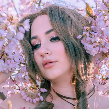 Maru Patreon Creator Profile