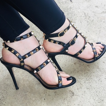 Housewife In Heels Patreon Creator Profile