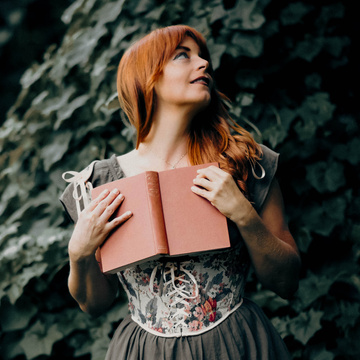 The Rambling Rose Patreon Creator Profile