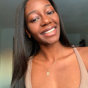 ASMR Baddie 🥨