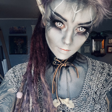Grey Engel