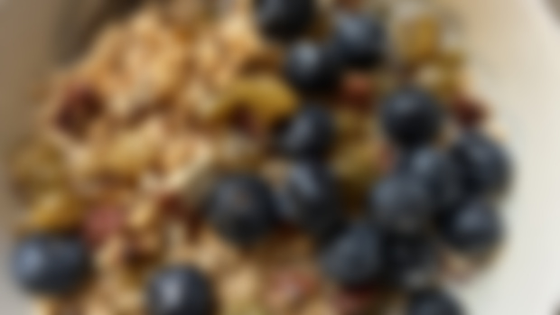 Blueberry-Pecan Cereal Bowl (plant-based | vegan)