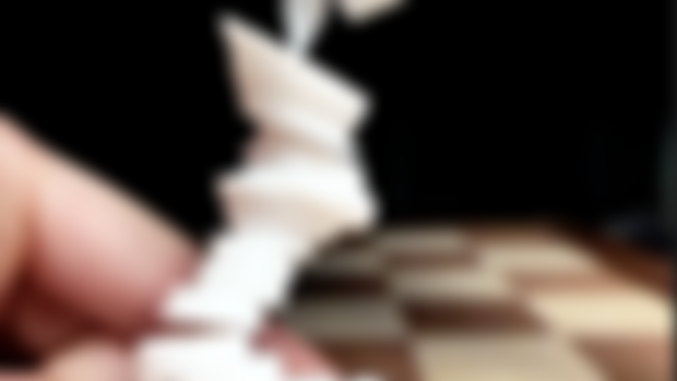 Collapsing chess king!