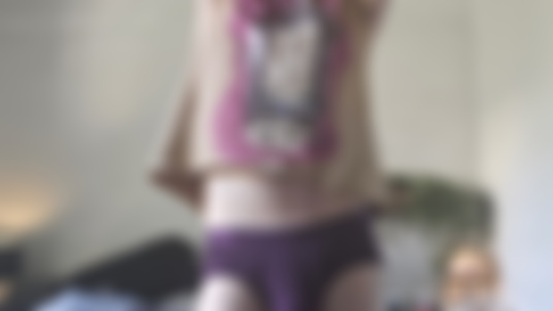 Uncensored crop tee pics :)