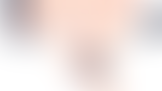 [Exclusive] Ellen Undressing!
