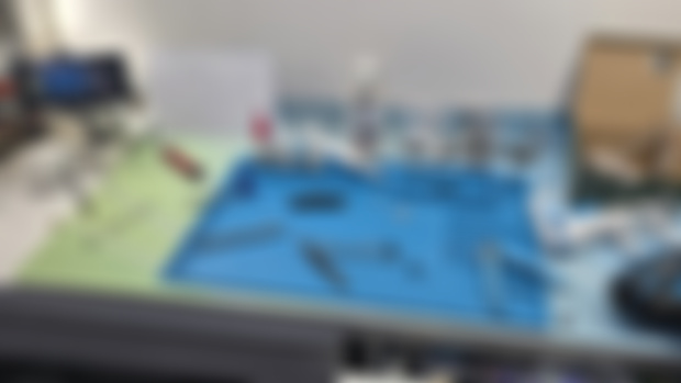 Putting the bike together live on Discord!