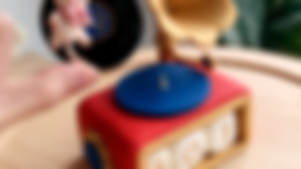 New Sculpture Sneak Peek 😽📣🎶 Unbothered Cat Record Player Calendar 💛 ! 