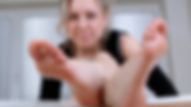 Holly 18 y.o. shows her tiny size 6 feet