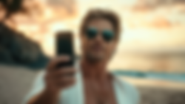🎙️L'arnaque amoureuse du faux Brad Pitt (Mini-Disto)