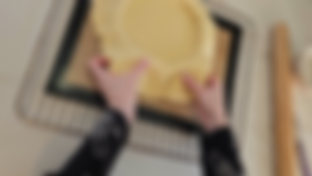 Foncer une pâte à tarte (+ recette de la pâte sablée)