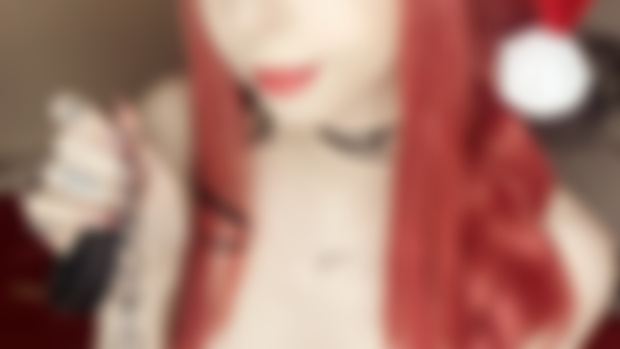 Santa Makima topless photos♥