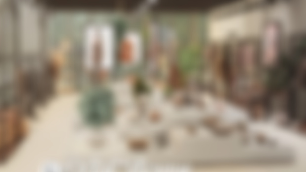 Retail Therapy set is available in early access !