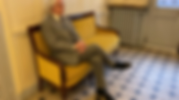 Behind the scene raw footage at home (1/2)