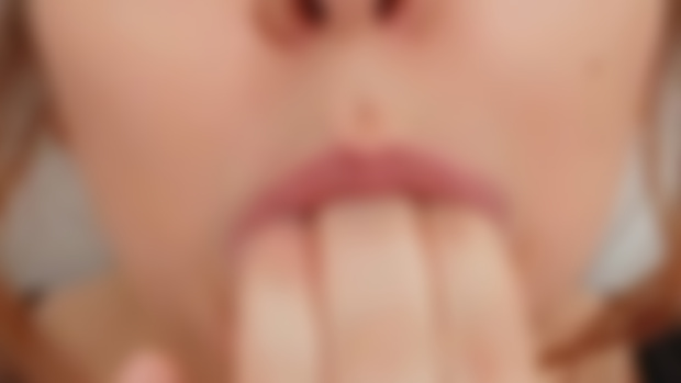 Deeeeep finger sucking with FULL EYE CONTACT + dirty whispers and moans 😈♥️