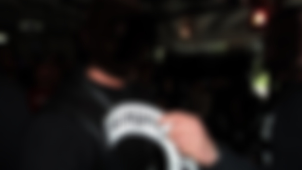 Unsere erste Memberaufnahme findet auch statt, samt Tattoo in der Lippe auf der Bühne