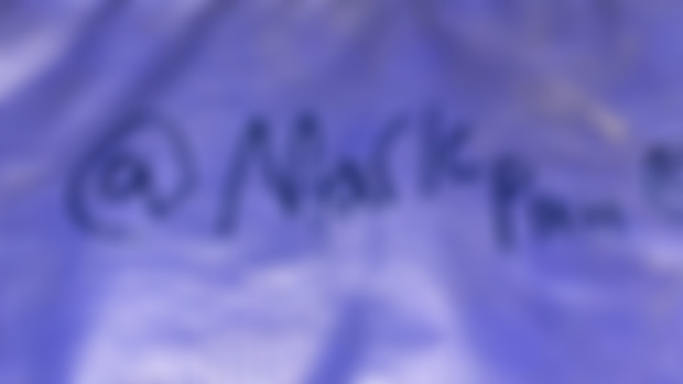 Name on ring apron 
