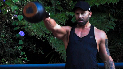 Troy van 2025 spanje kettlebell workout